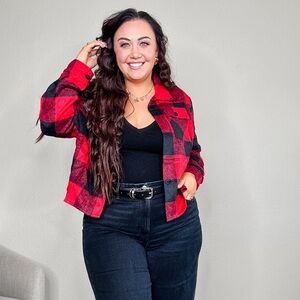 Only worn in try on- Cropped white, red and black flannel jacket. Size XL